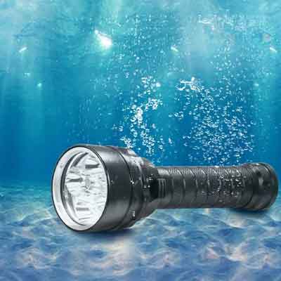 can you use regular flashlight underwater